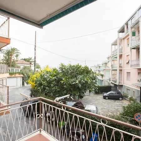 Апартаменты Stella Marina Few Min From Sea - Happy Санремо